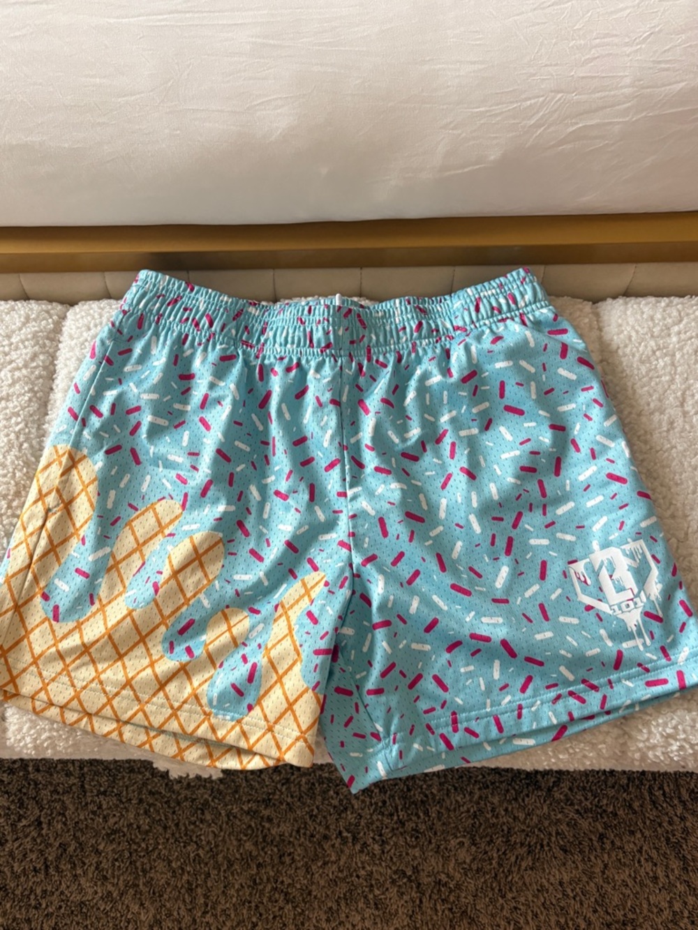 Men's Ice Cream Print Athletic Shorts in Light Blue